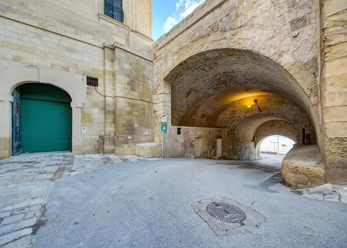Sally Port 32